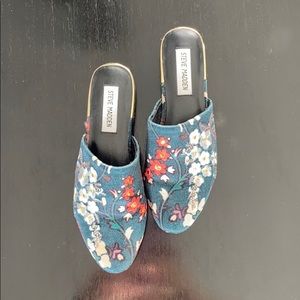 Steve Madden Snapp Multi Velvet Embroidered Mules
